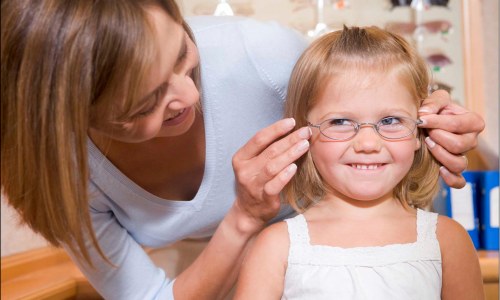 Помогают ли укрепить зрение различные процедуры, рекомендуемые врачом? Лазерная коррекция.